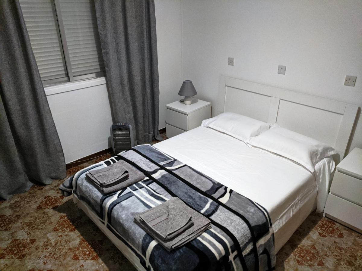 Fantastic 1 Bed Apartment By The Sea Opposite 4 Seasons Limassol Luaran gambar