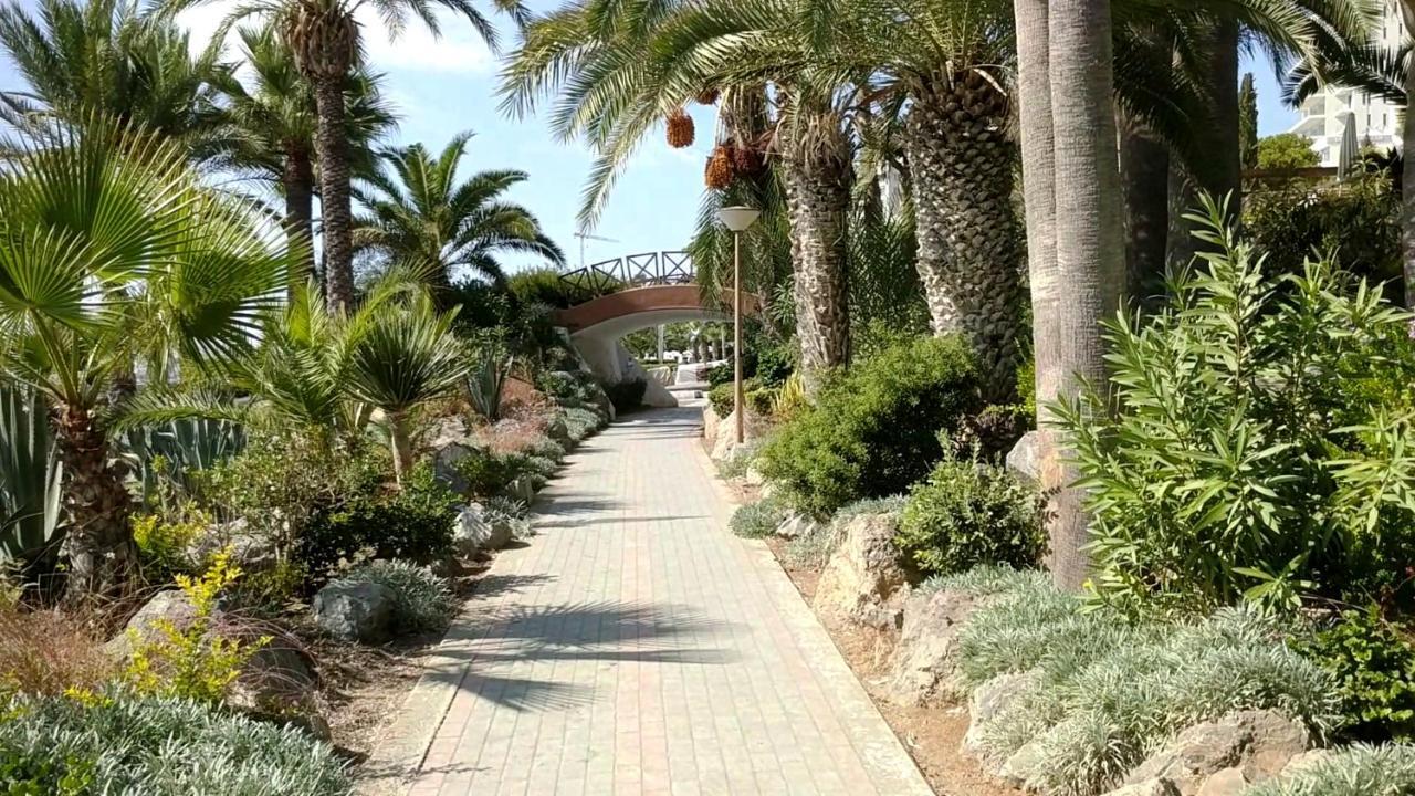 Fantastic 1 Bed Apartment By The Sea Opposite 4 Seasons Limassol Luaran gambar