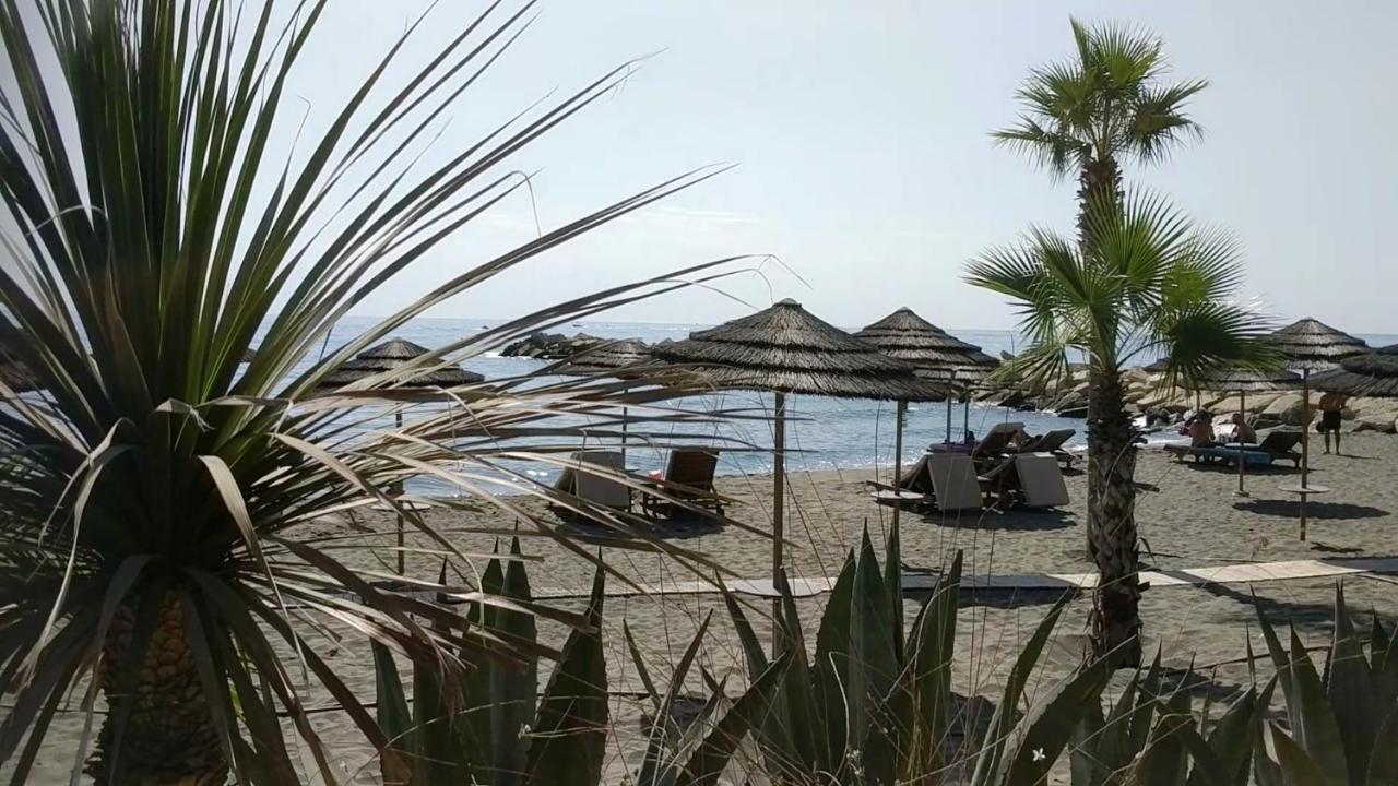 Fantastic 1 Bed Apartment By The Sea Opposite 4 Seasons Limassol Luaran gambar